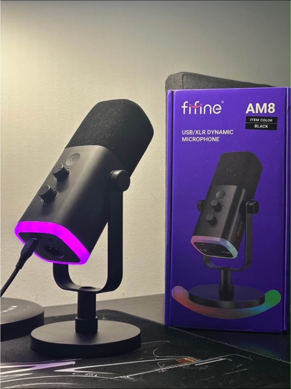 AM8 USB/XLR Dynamic Microphone — Black with RGB Accent